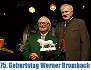 Werner Brombach wurde 75. - Prominente Gästeschar feierte im Urweisse Hütt’n-Dorf auf dem Erdinger Weißbräu Brauereigelände (©Foto: Martin Schmitz)